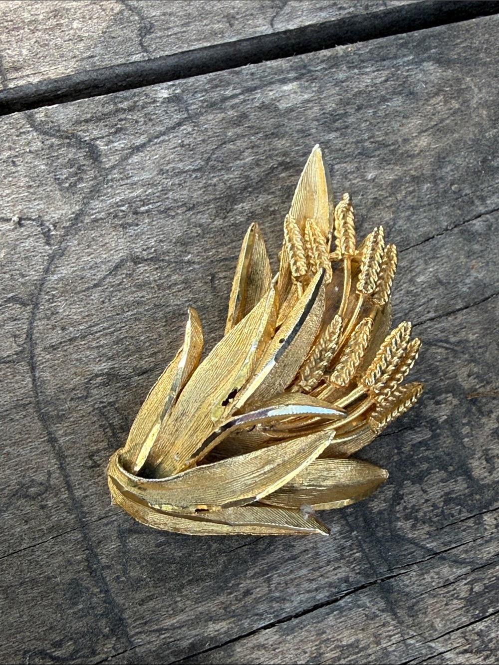 Bsk signed wheat brooch gold tone vintage